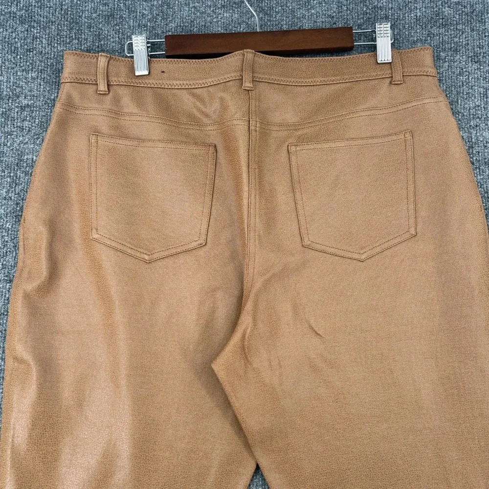 Chicos So Slimming Faux Leather Pants Women 2.5 L 14 Tan Straight Leg Chic